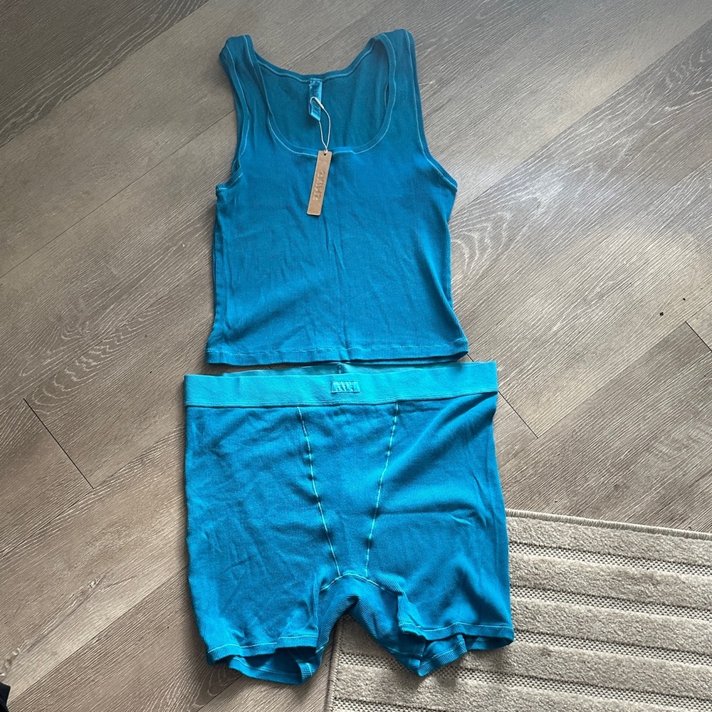 SKIMS | Tank and Boxer Shorts Set